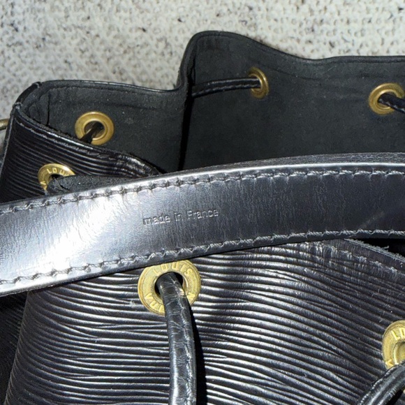 Louis Vuitton Black Epi Noe Bucket Bag - Picture 15 of 16